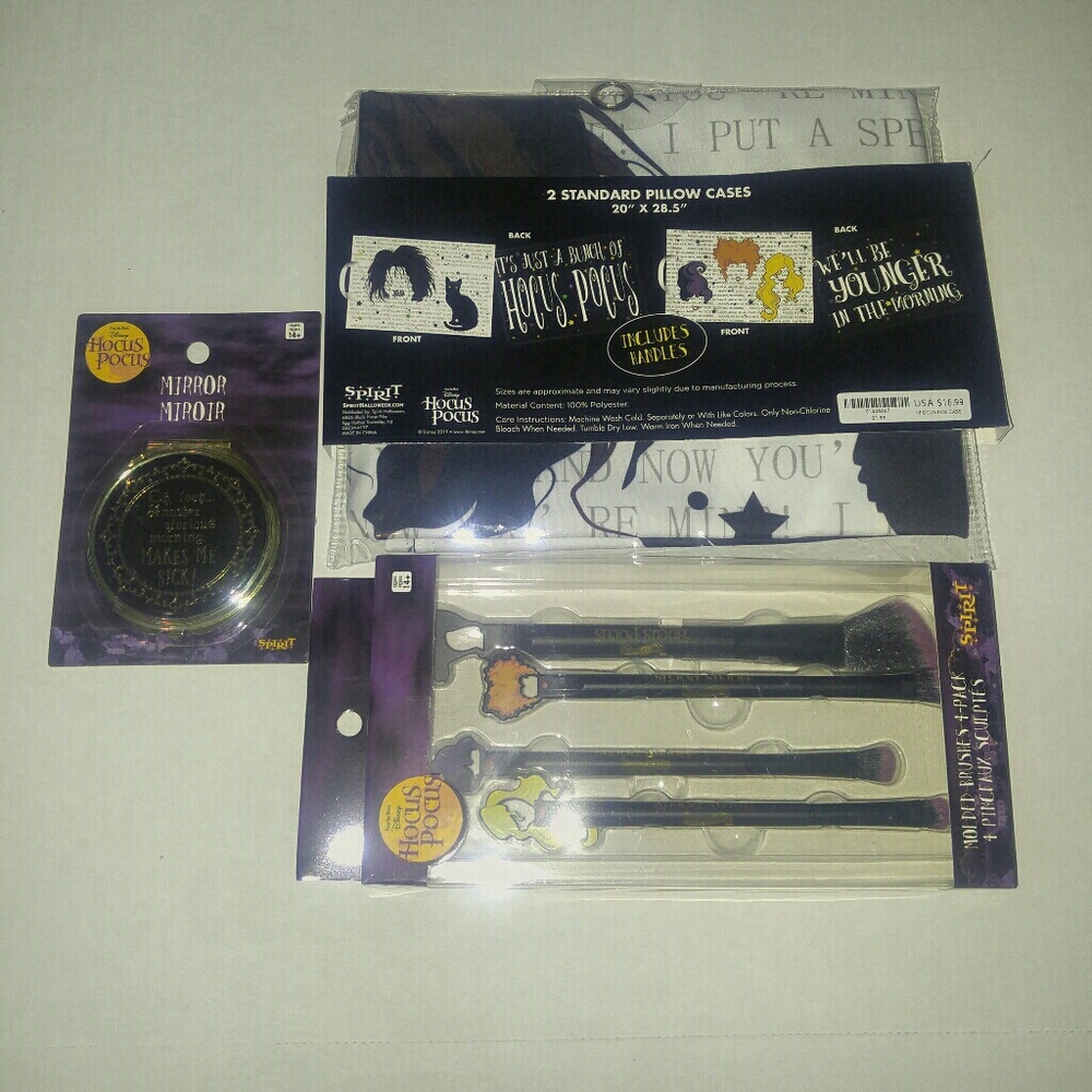 NWT Hocus Pocus MakeUp Accessory Lot+ Pillowcases!
